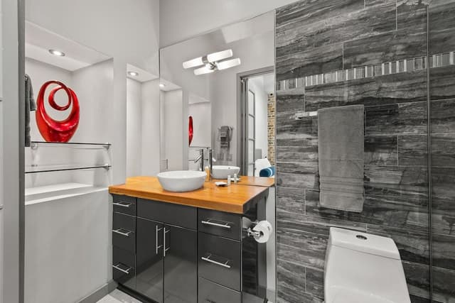 Exclusive Suite, 3 Bedrooms, Pool Access
