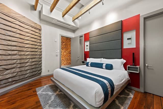 Exclusive Suite, 3 Bedrooms, Pool Access