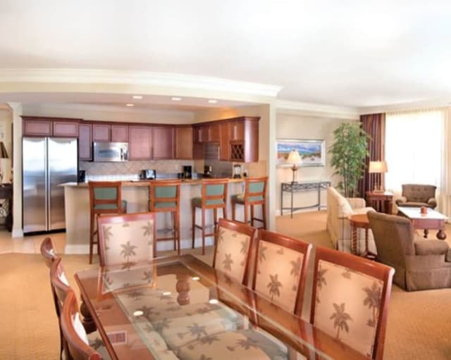 Deluxe Condo, 3 Bedrooms