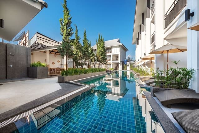 Deluxe Double Room, Pool Access