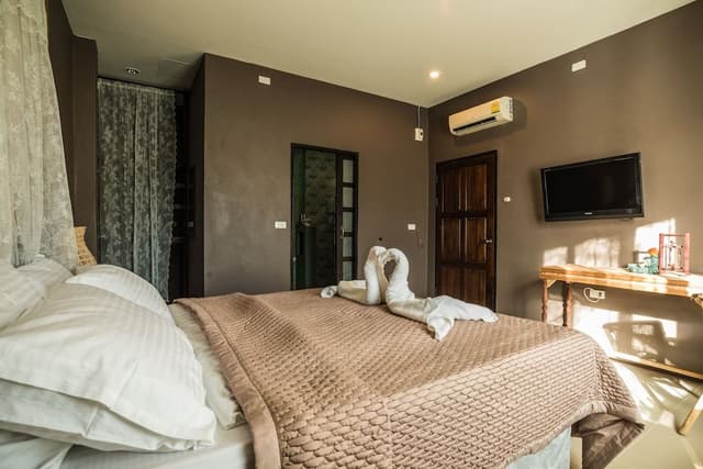 Deluxe Bungalow AC