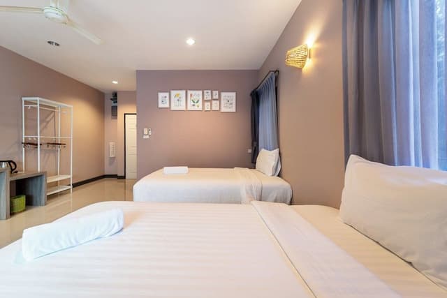 Standard Twin Room