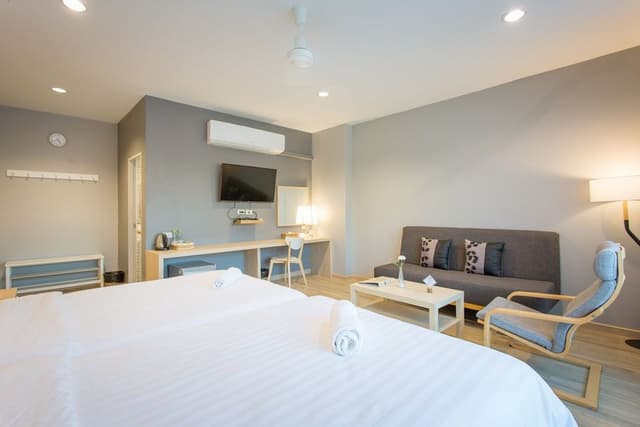 Deluxe Twin Room