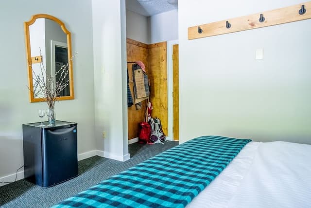 Mountain View Two Queen Beds With Balcony