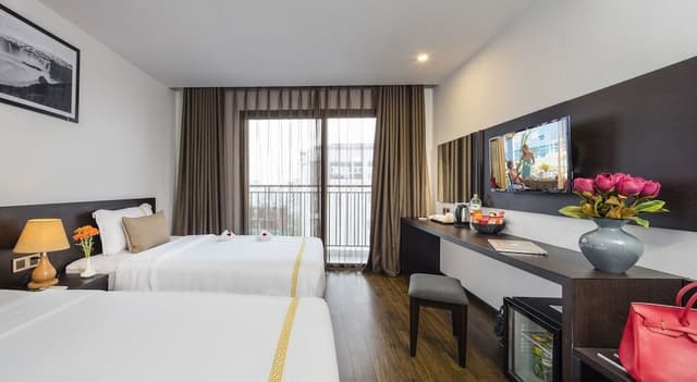 Senior Triple Room, Balcony