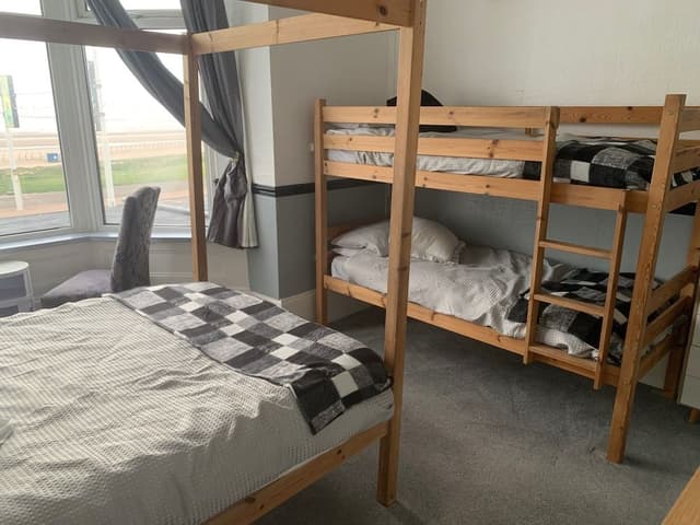 Suite, Ensuite (2 Adults & 2 Children)