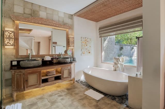 Pool Suite