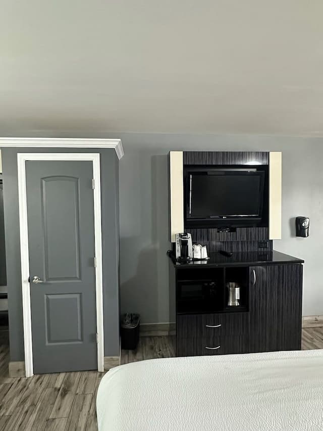 Standard Room, Multiple Beds, Non Smoking, Bay View
