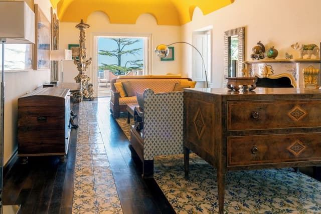 Suite, Sea View
