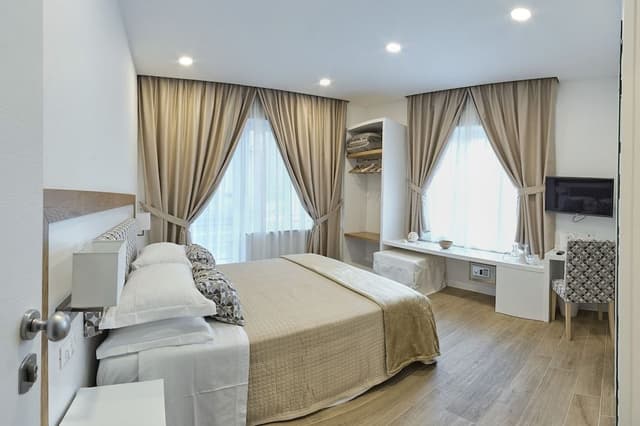 Classic Double Room, Balcony