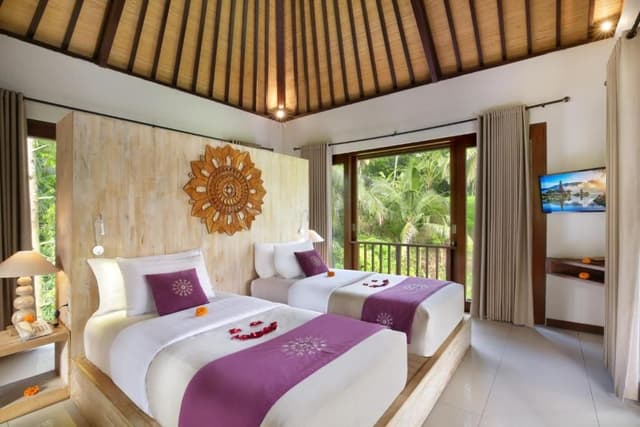 Two Bedroom Forest View Villa with Private Pool and Bathtub