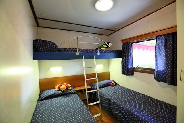 Maxi Caravan Luxury, Beach Service Included