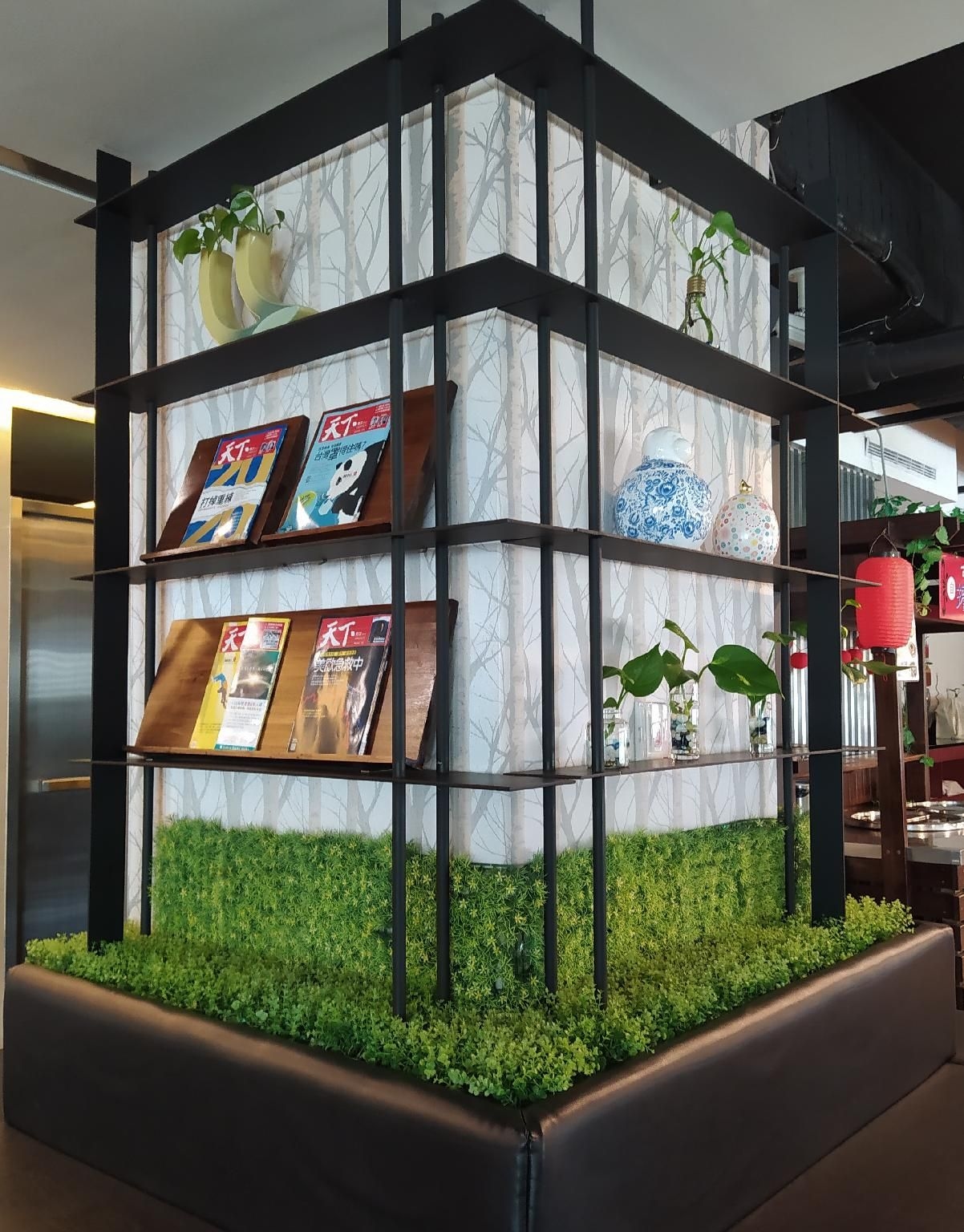 โรงแรมเจ (Hotel J)1