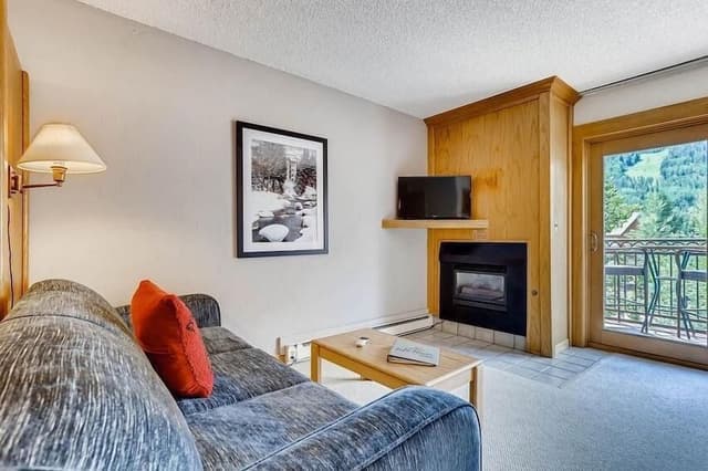 House, 1 Queen Bed with Sofa bed (Lift House Lodge, Premium Studio)