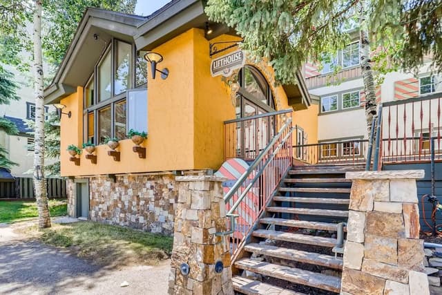 Studio, 1 Queen Bed with Sofa bed (Lift House Lodge, Pet Friendly Studio)