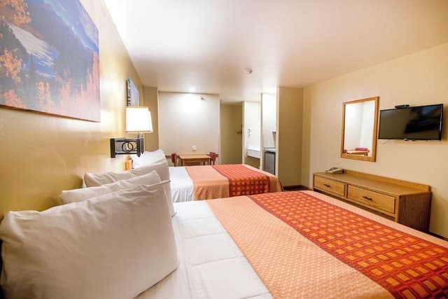 Standard Room, 2 Queen Beds