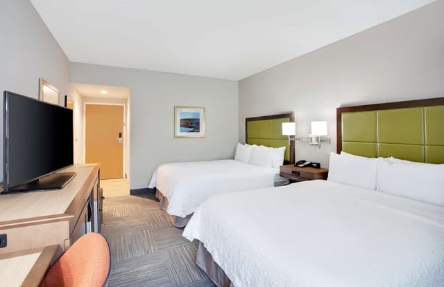 2 QUEEN BEDS NONSMOKING