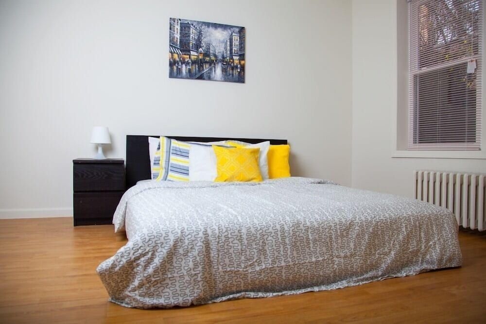 Vroom Street apartment4