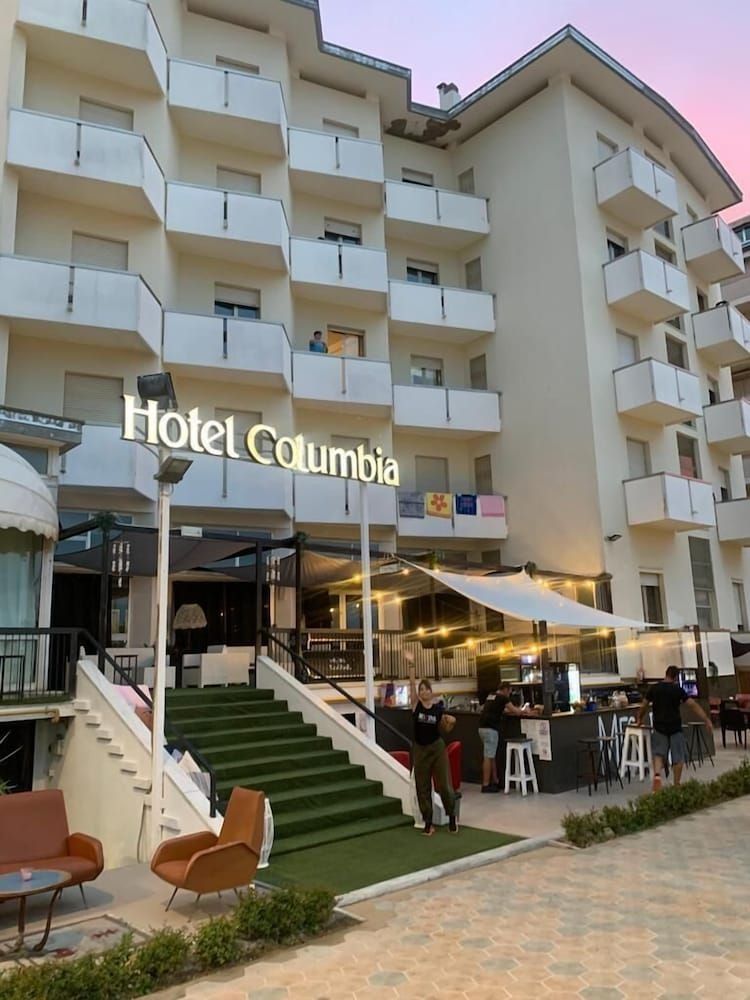 Columbia2