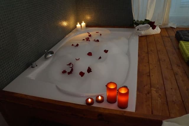 Deluxe Double Room, Jetted Tub