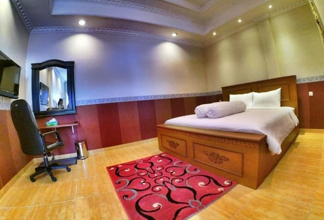 Executive Room