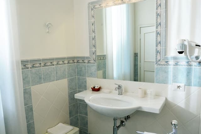 Suite, Balcony