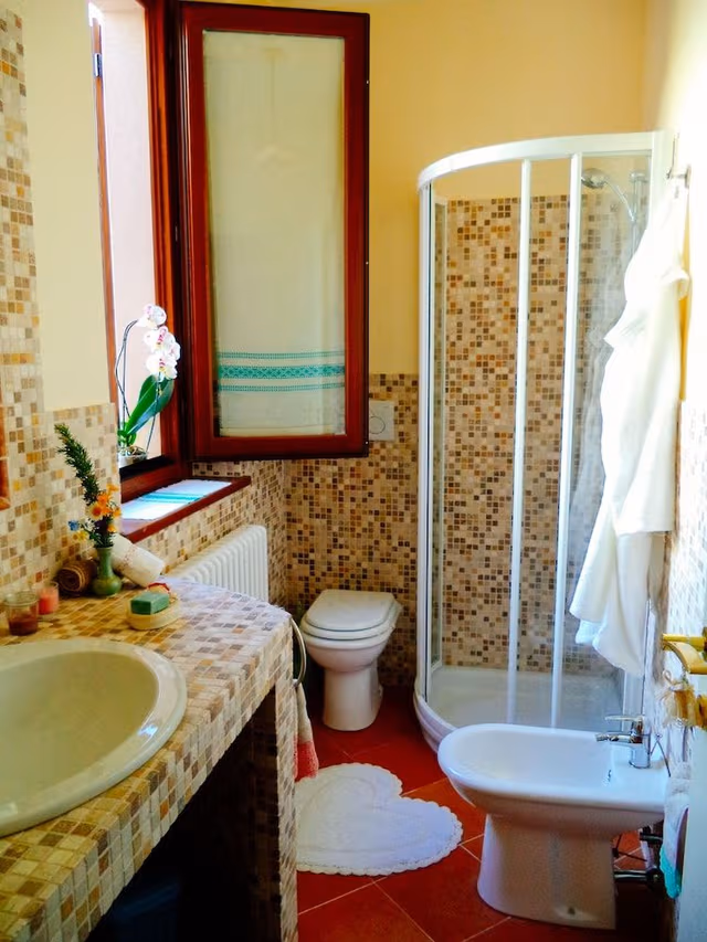 Comfort Double Room, Ensuite, Hill View