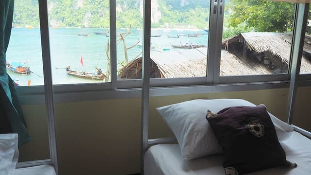 Bed in 6 Bed Female Dormitory room