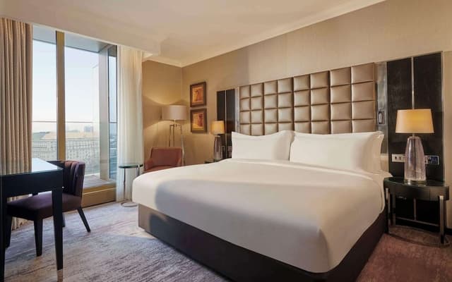 Executive Suite, Balcony, River View