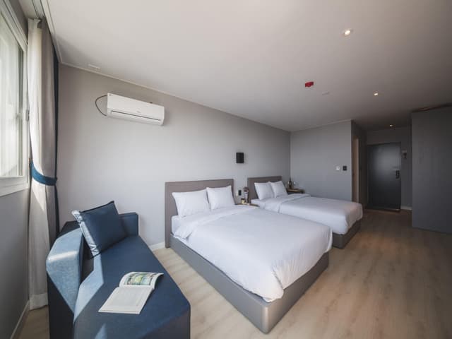 Deluxe Room with Ocean View