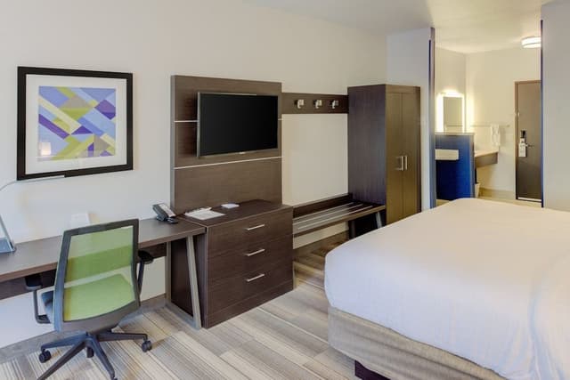 Standard Room, 1 King Bed