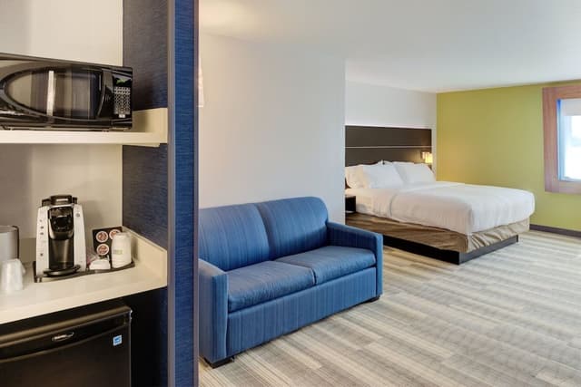 Standard Room, 1 King Bed