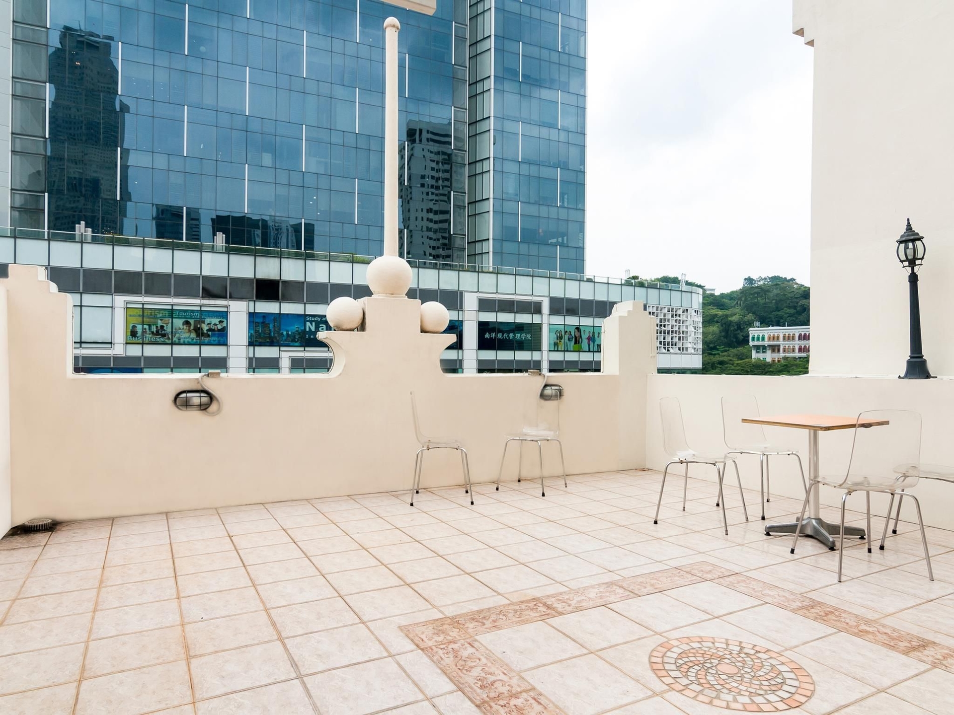 Jayleen Clarke Quay Hotel1