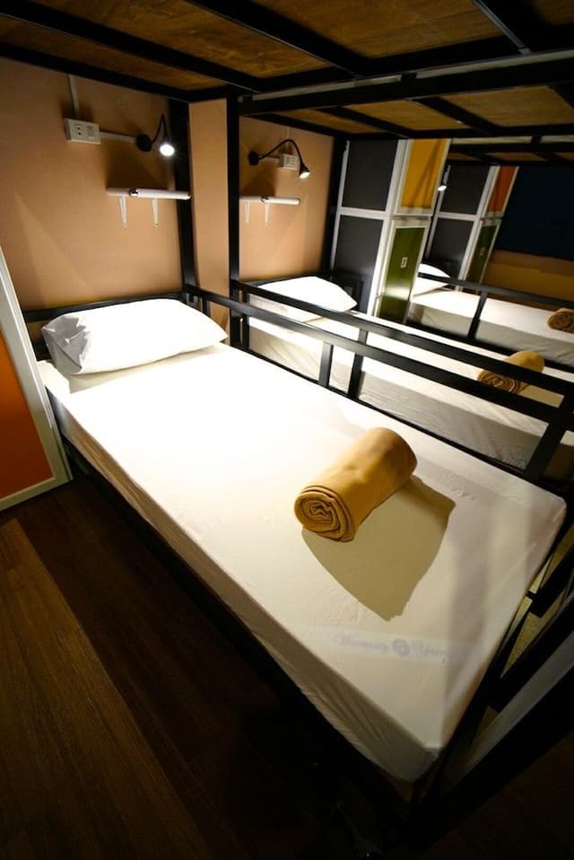 14-Bed Mixed Dormitory Room