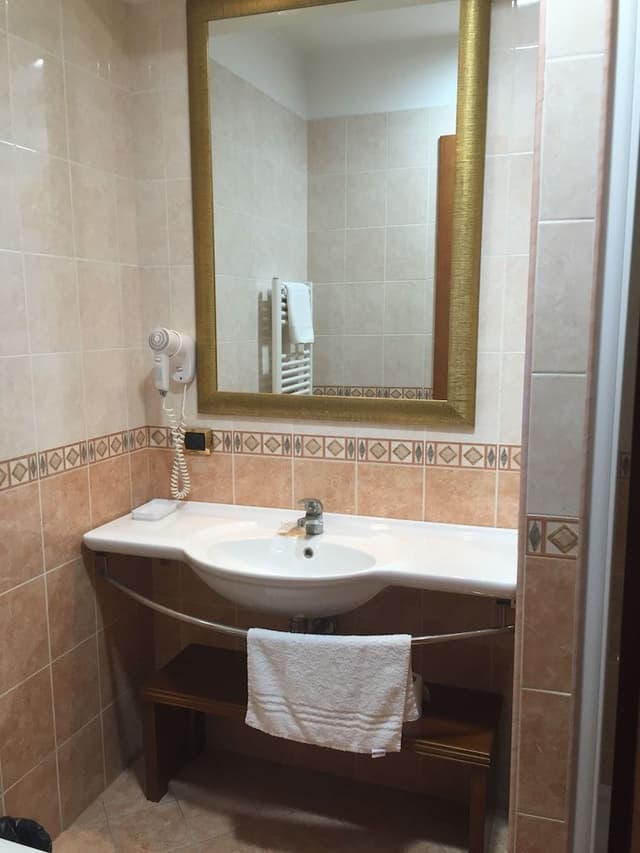 Standard Single Room, Private Bathroom