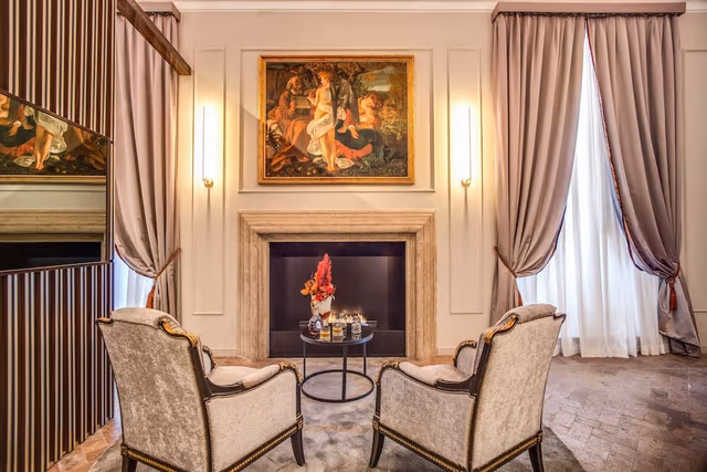 Luxury Suite, 1 King Bed with Sofa bed, City View