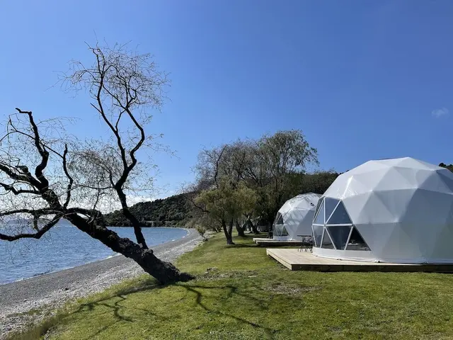 Deluxe Tent