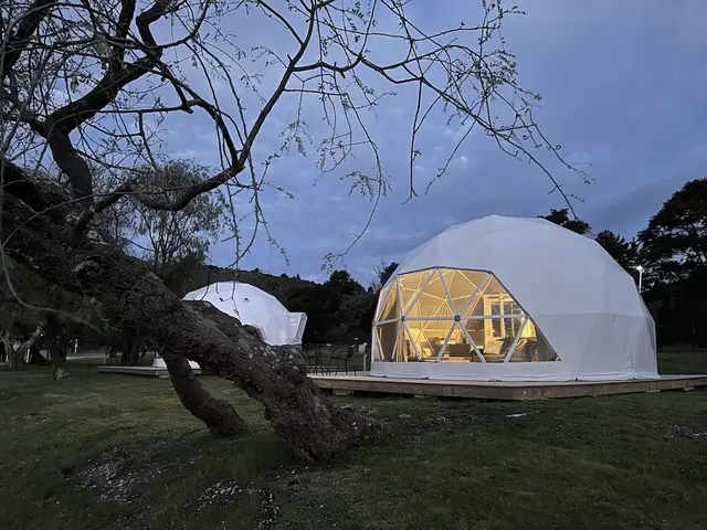 Deluxe Tent