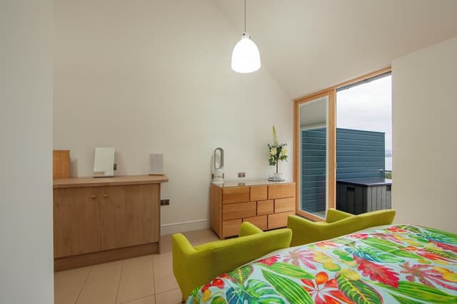 Executive Room, 1 King Bed, Sea View