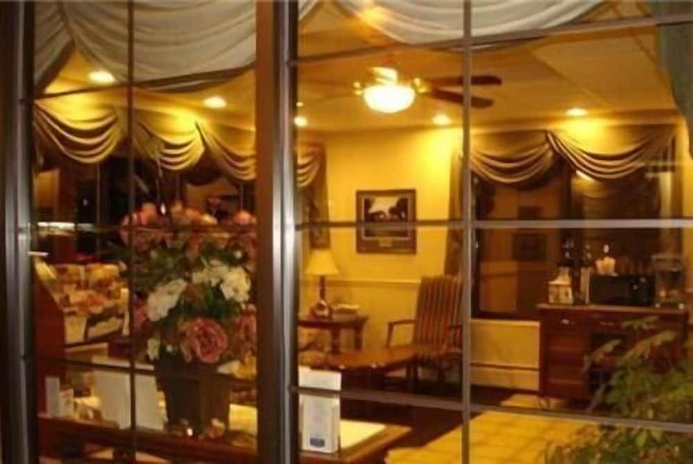 Golden Circle Inn3