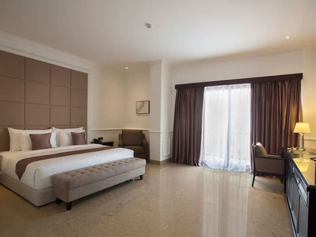 Executive Room, Pool View