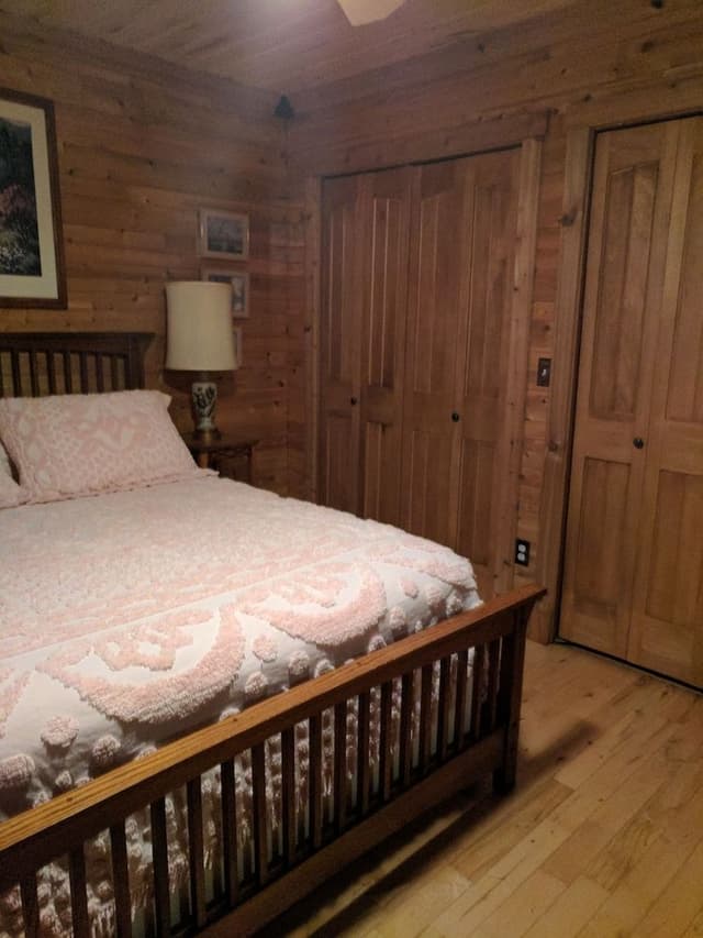 Riley O'Mer Room