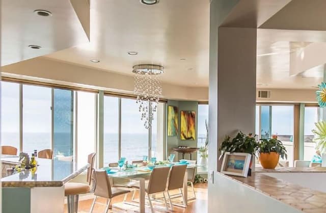 Premium House, 4 Bedrooms, Ocean View, Oceanfront