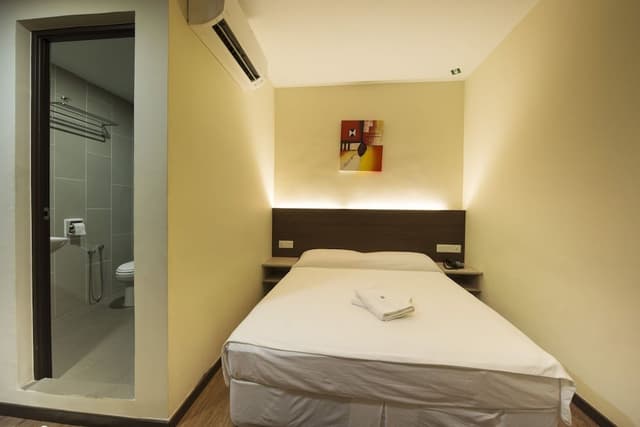 Superior Double Room, 1 Queen Bed, No Windows