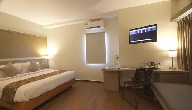Deluxe Room With Breakfast