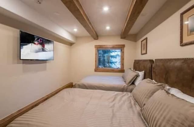 Condo, 2 Bedrooms