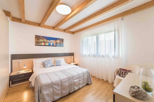Family Villa (beach access included)