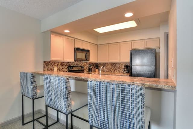 Premier Townhome, 2 Bedrooms