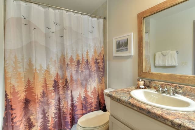 Premier Townhome, 2 Bedrooms