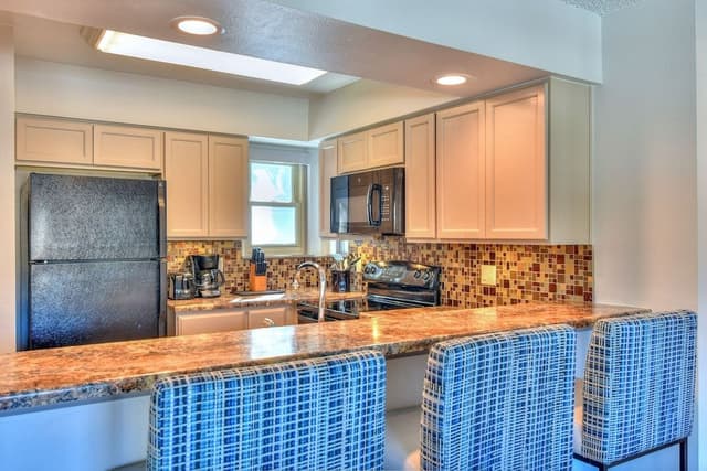 Townhome, 3 Bedrooms/3 Bathrooms 2 queens, 2 twins & sofa sleeper